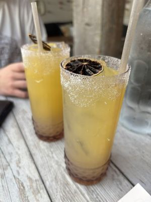 Round Corner Cantina by null