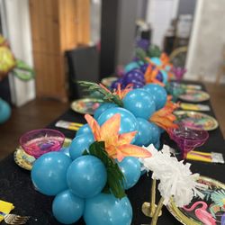 My Picqasso Art Bar - Stunning tropical tablescape that is eco-friendly and elevates the party mood.