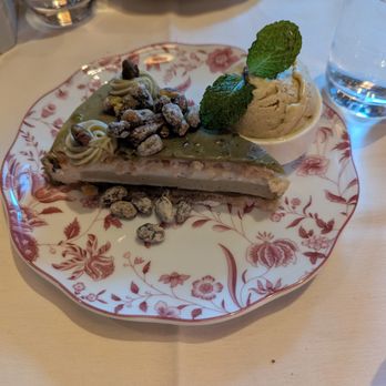 Felice Flatiron - Torta al pistacchio - Italian Near Me - New York, New York Felice Flatiron - Torta al pistacchio - Italian Near Me - New York, New York