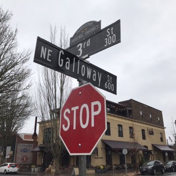 Hotel Oregon - Hotels Near Me - McMinnville, Oregon