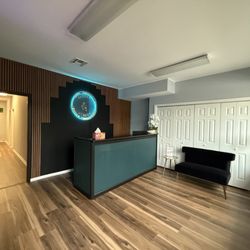 Elegant Beauty Lounge - Reception Lounge
