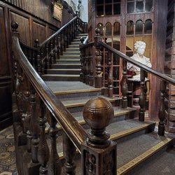 雅谷餐廳 - Stairs to dining room