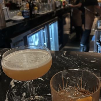 El Che Steakhouse & Bar - Happy Hour cocktails - Argentine Near Me - Chicago, Illinois