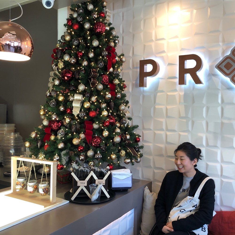 Prolece Tea - Christmas decor - Bubble Tea Near Me - Pasadena, California Prolece Tea - Christmas decor - Bubble Tea Near Me - Pasadena, California