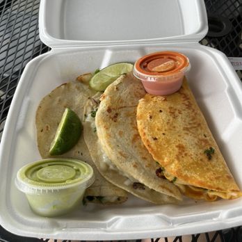Tacos Gomez - quesadillas - Food Trucks Near Me - Charlottesville, Virginia