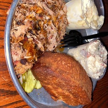 Edley's Bar-B-Que - Pulled Pork Platter - Barbeque Near Me - Nashville, Tennessee Edley's Bar-B-Que - Pulled Pork Platter - Barbeque Near Me - Nashville, Tennessee