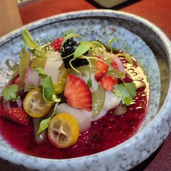 Momiji Par Otto - Hotate carpaccio - 10/10, delicate and fresh.
