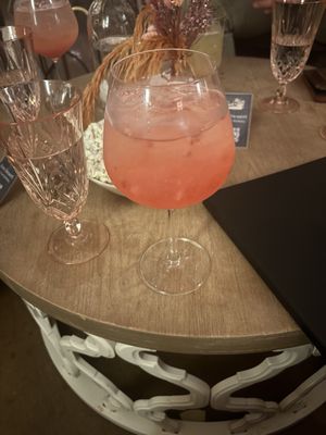 Coupe & Stein Champagne Bar by null