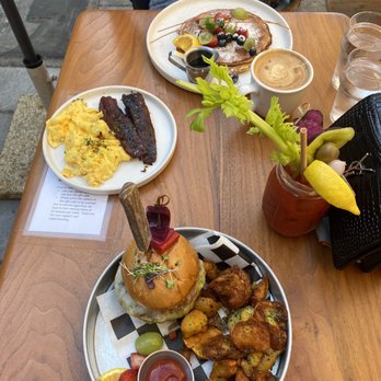 Kitchen Story - Veggie Burger and Lemon Ricotta Pancake Meal - Breakfast & Brunch Near Me - Oakland, California