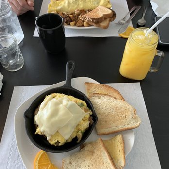 The Griddle - Scrambler skillet and western omelet - Breakfast & Brunch Near Me - Cranston, Rhode Island