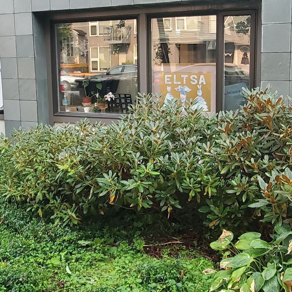 Eltsa Custom Sewing - Outside window - Sewing & Alterations Near Me - Seattle, Washington Eltsa Custom Sewing - Outside window - Sewing & Alterations Near Me - Seattle, Washington