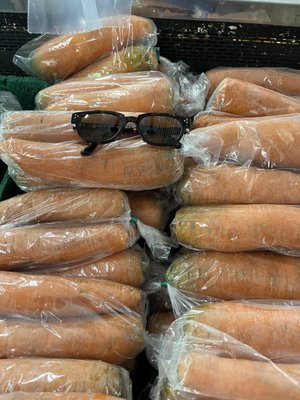 Georgia's Farmer's Market by null