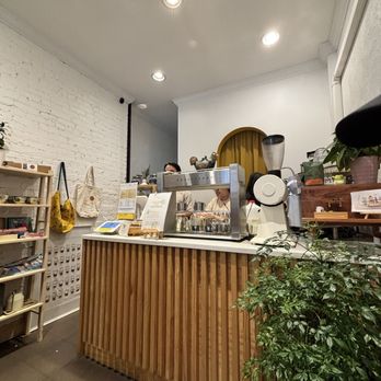 Le Phin - Inside - Coffee & Tea Near Me - New York, New York Le Phin - Inside - Coffee & Tea Near Me - New York, New York