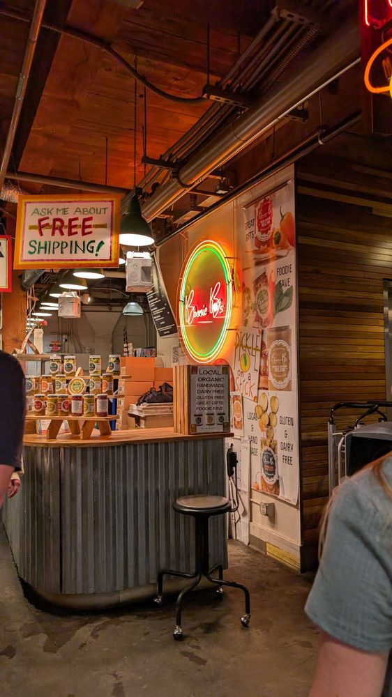 Bonnie B's Peppers Logo