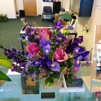 Apple Blossom Florist - My boyfriend sent this arrangement :) - Florists Near Me - Oakland, California Apple Blossom Florist - My boyfriend sent this arrangement :) - Florists Near Me - Oakland, California
