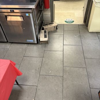 7-Eleven - Employees think you have to pick up after them every night - Convenience Stores Near Me - Fort Worth, Texas