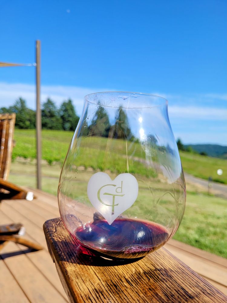 Coeur de Terre Vineyard Logo