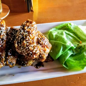 Jules Maes Saloon - Chicken Wings - Comfort Food Near Me - Seattle, Washington