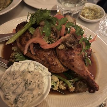 The Dutchess - Tandoori chicken. The leg and thigh is as juicy as the breast.... How'd they do that????? - Cafes Near Me - Ojai, California The Dutchess - Tandoori chicken. The leg and thigh is as juicy as the breast.... How'd they do that????? - Cafes Near Me - Ojai, California