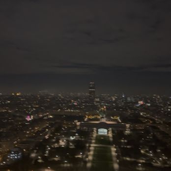 Eiffel Tower Terrace - Vacation Rentals Near Me - Paris, 75