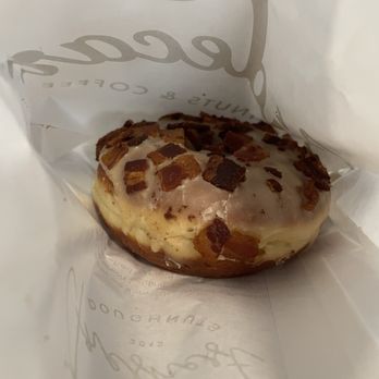 Sidecar Doughnuts & Coffee - Maple bacon donut - Donuts Near Me - Pasadena, California