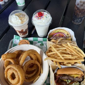 WELLS Roadside - The onion rings were so tasty! And the fries were AMAZING! Honestly everything here is just done right! - Salad Near Me - St. Louis Park, Minnesota WELLS Roadside - The onion rings were so tasty! And the fries were AMAZING! Honestly everything here is just done right! - Salad Near Me - St. Louis Park, Minnesota