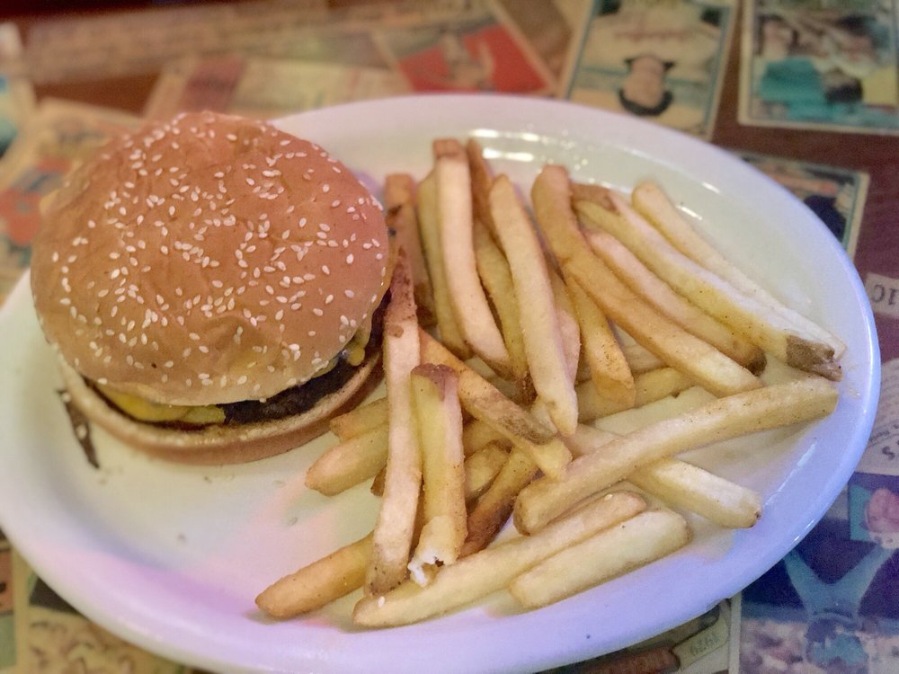 BOBBY V’S SPORTS GALLERY CAFE 38 Photos & 91 Reviews 4301 S Bowen