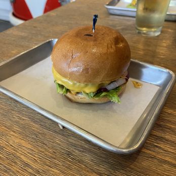 Flippin Burger - Burger with cheese and avocado - Burgers Near Me - San Francisco, California Flippin Burger - Burger with cheese and avocado - Burgers Near Me - San Francisco, California
