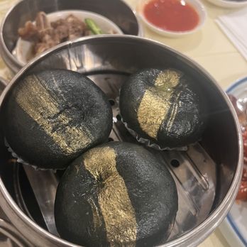 YH Dim Sum - Charcoal and Egg Yolk Buns - Cantonese Near Me - Jacksonville, Florida YH Dim Sum - Charcoal and Egg Yolk Buns - Cantonese Near Me - Jacksonville, Florida
