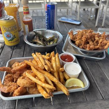 The Wyld Dock Bar - Fried shrimp with okra - New American Near Me - Savannah, Georgia The Wyld Dock Bar - Fried shrimp with okra - New American Near Me - Savannah, Georgia
