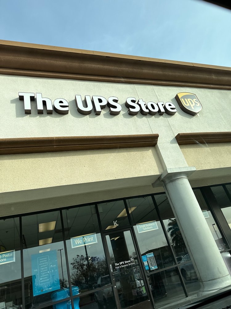 THE UPS STORE 27 Photos & 92 Reviews 1865 Herndon Ave, Clovis