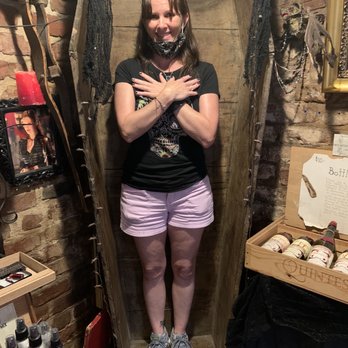 Vampire Cafe - Tourist "trap" lol - Cafes Near Me - New Orleans, Louisiana