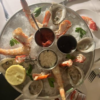 801 Chophouse - Petite Shellfish Platter - Steakhouses Near Me - Clayton, Missouri
