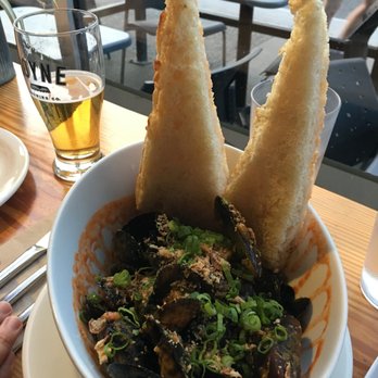 Fishhook - Seafood Near Me - Victoria, British Columbia