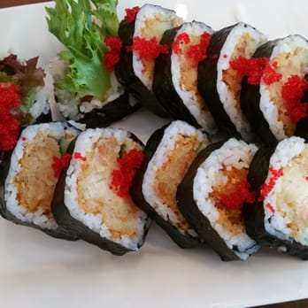 Wasabi Sushi - Fritert kongekrabbe med laks, tunfisk, avokado, salat, chilimajones og flyvefiskerogn. - Sushi Bars Near Me - Oslo, 03 Wasabi Sushi - Fritert kongekrabbe med laks, tunfisk, avokado, salat, chilimajones og flyvefiskerogn. - Sushi Bars Near Me - Oslo, 03