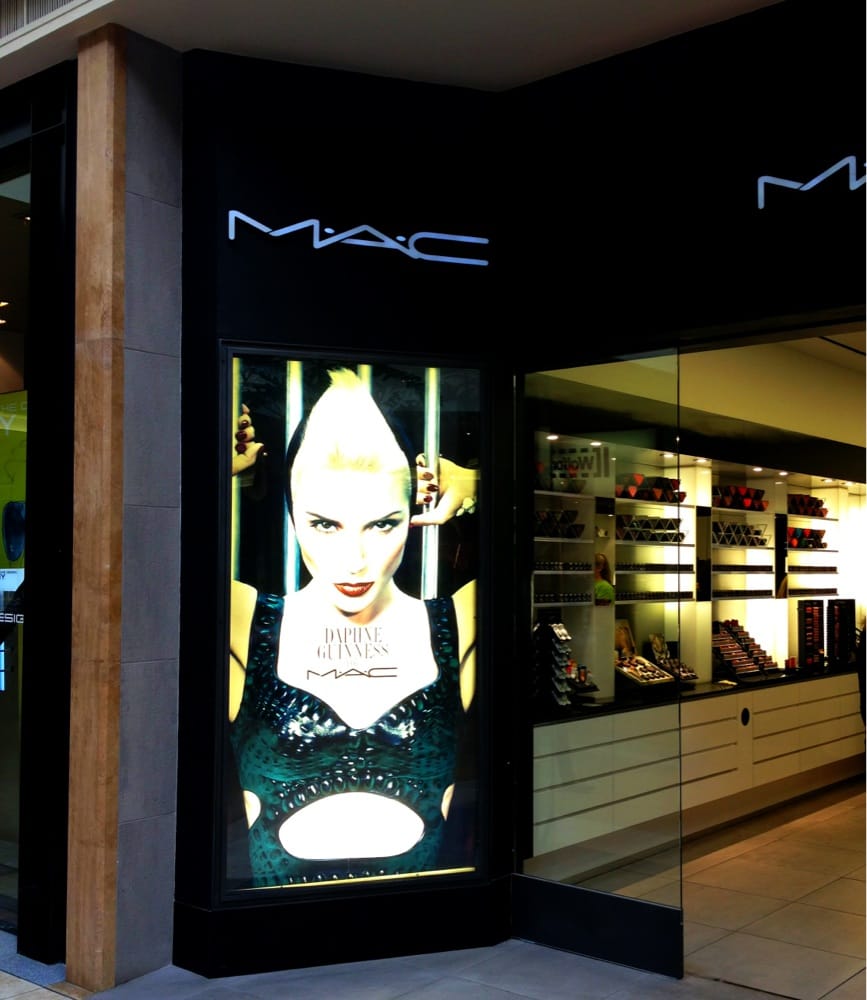 M·A·C Pro South Coast Plaza Logo