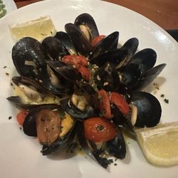 The Four Columns Inn & 1832 Tavern - Amazing mussles