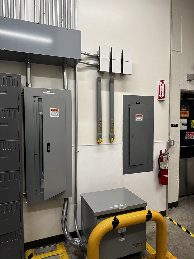Slide of Flash Electrical Services