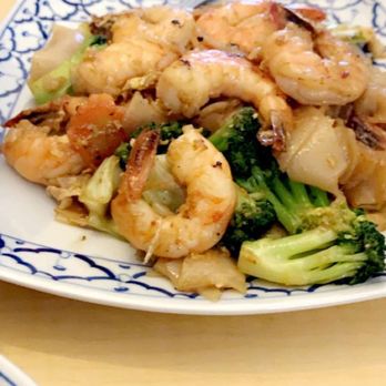 Thai House - Pad See-Ew WITH SHRIMP - Thai Near Me - Bakersfield, California