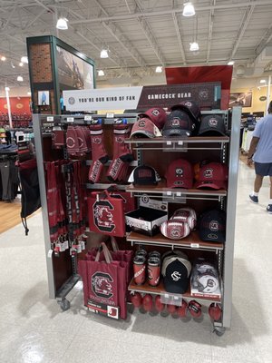 DICK'S Sporting Goods by null