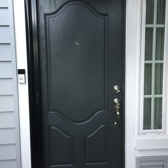 Today's Entry Doors - Thermatru Fiberglass 3 Panel Textured in Thunder Gray w/Kwikset Brushed Nickel Hardware. Also Retractable Screen with Black Canister - Door Sales/Installation Near Me - Orange, California