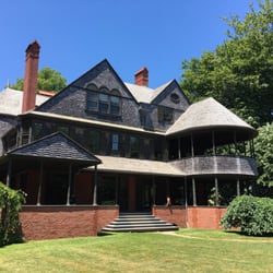 Isaac Bell House