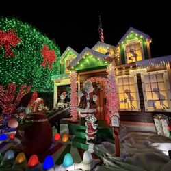 The Macek Family Christmas Lights