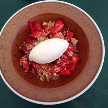 Oaxen Slip - Strawberries with sour milk ice cream and biscuit crumbs. Delicious! - Bistros Near Me - Stockholm, Alberta