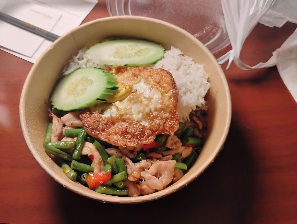 Food from Sisters Thai food