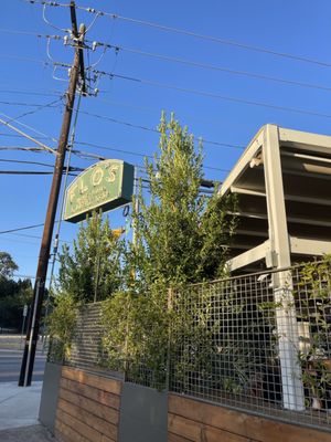 Flo’s Wine Bar and Bottle Shop by null
