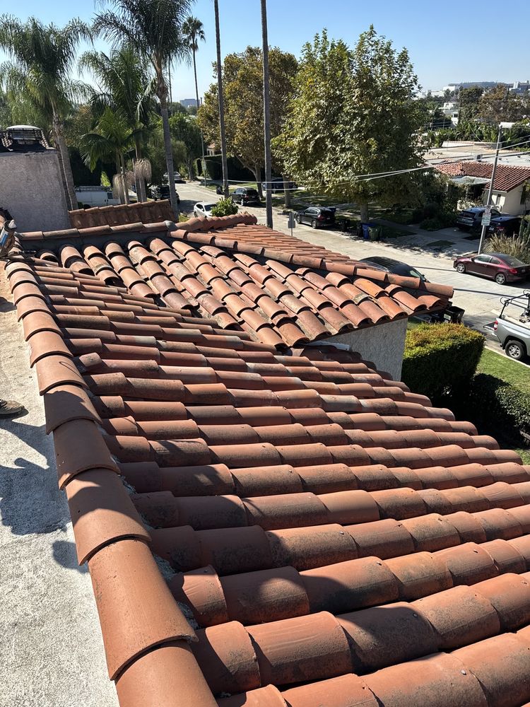 Slide of Quiroz And Sons Roofing