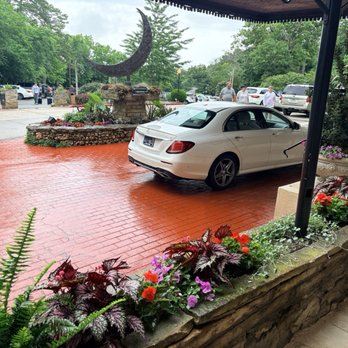 The 1886 Crescent Hotel & Spa - entrance - Hotels Near Me - Eureka Springs, Arkansas