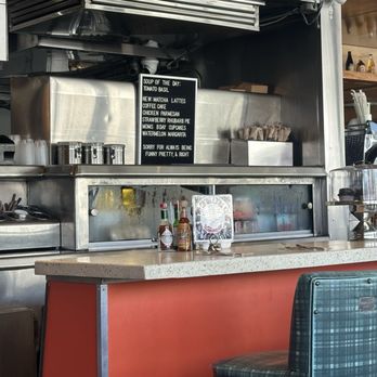 Swingers Diner - Diners Near Me - Los Angeles, California