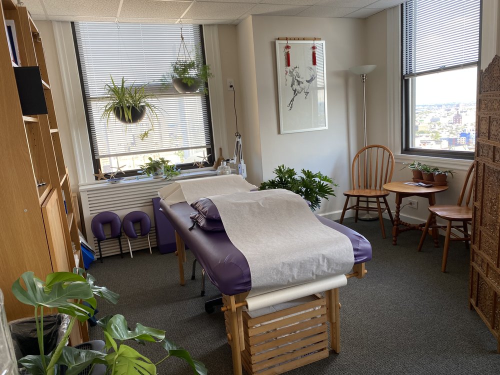 ACUPUNCTURE CENTER CITY Updated October 2024 12 Reviews 255 S